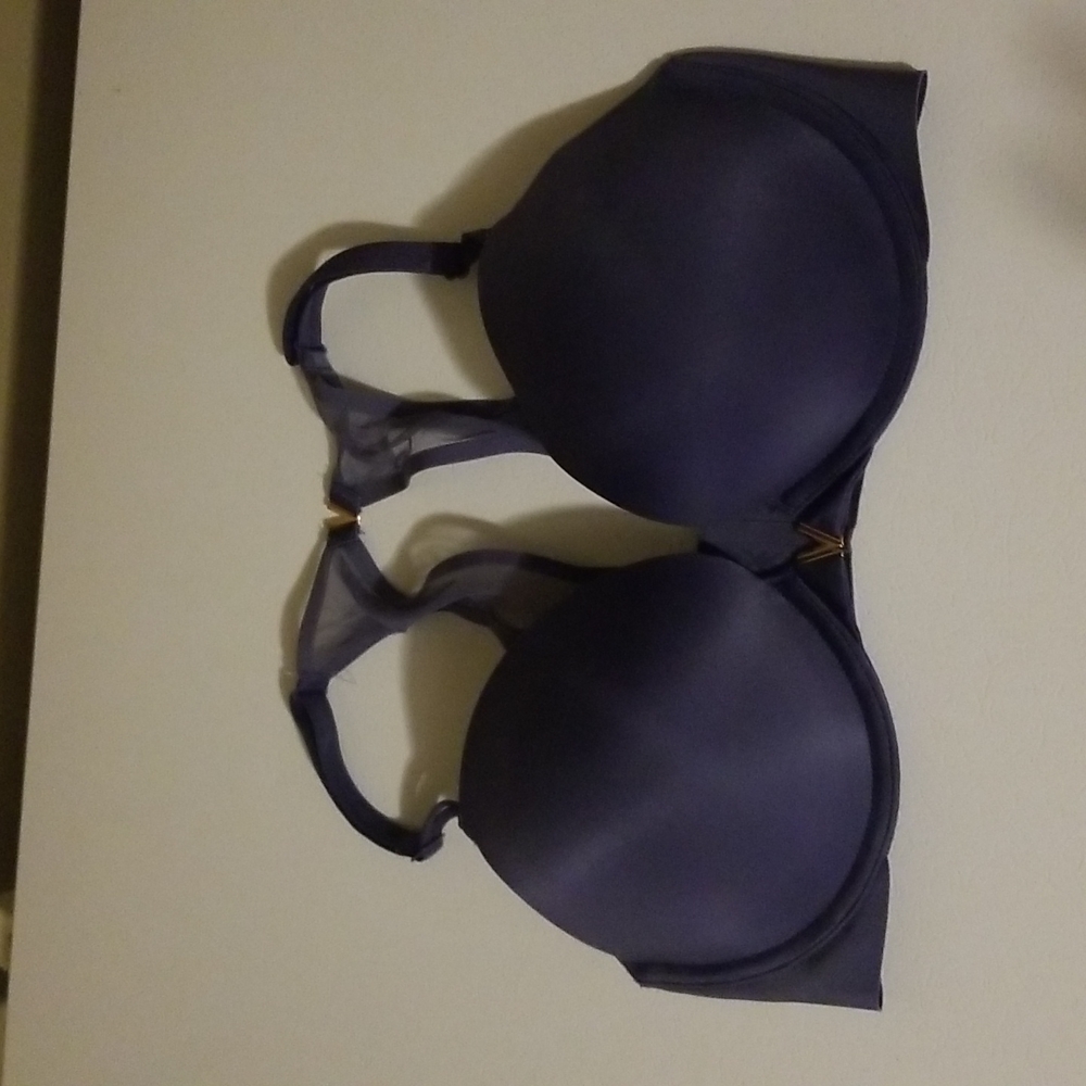 Victoria secret front snap bra